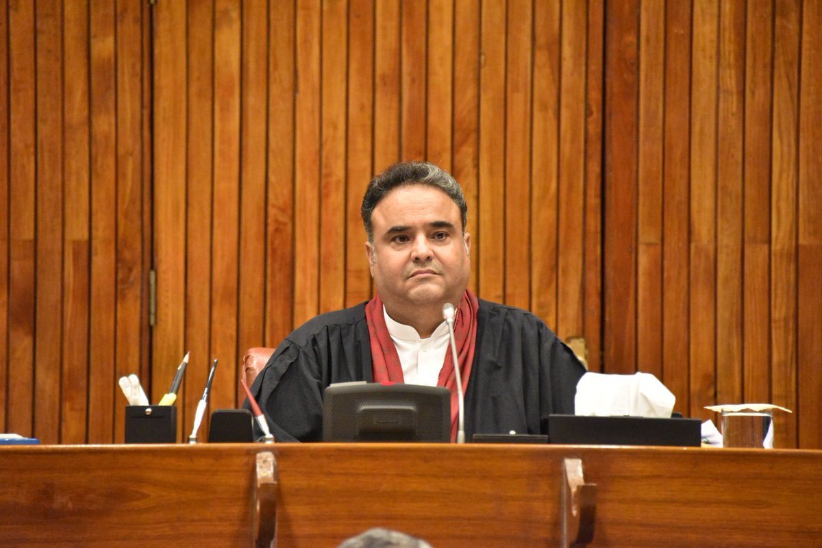 Senator Kumar proposes to allow Iranian petrol imports to slash prices to Rs. 300 per Litre