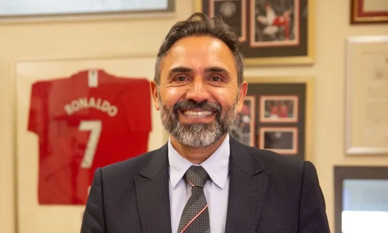 Pakistani scientist based in UK diagnoses dementia through eye examination