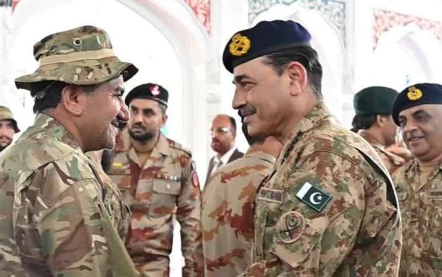 Field Marshal Asim Munir visits Zhob frontline, praises troops