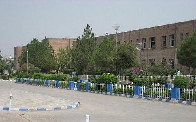 20 faculty members promoted to professor, associate professor positions