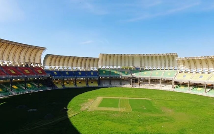 KCL set to thrill Peshawar cricket fans