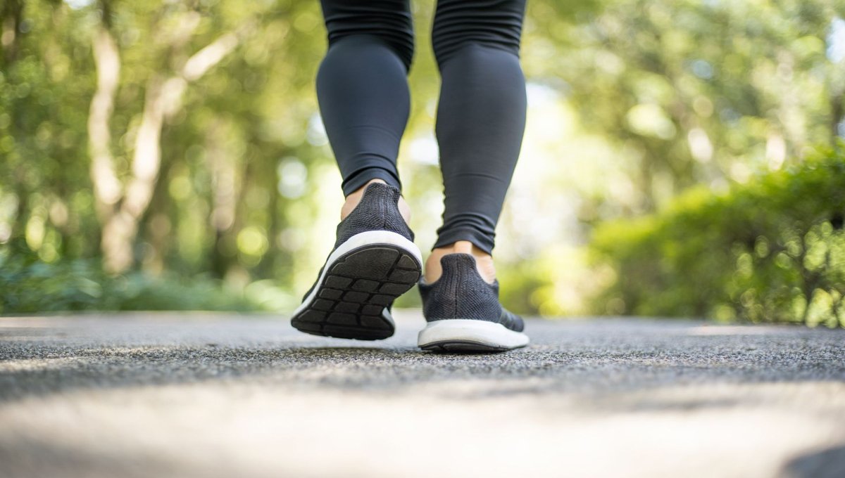 Lose weight by walking: How much is enough?