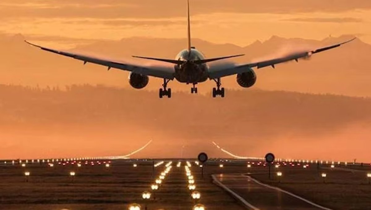 Pakistan extends ban, keeps airspace closed to India