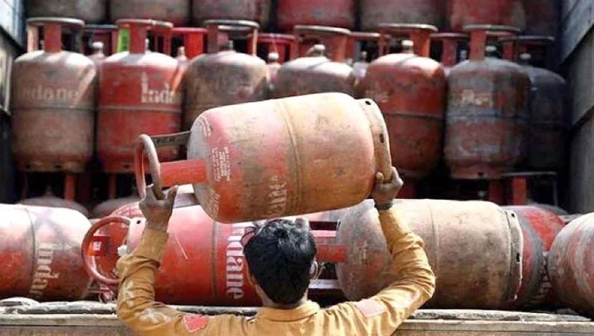 LPG gets costlier as OGRA announces new rates