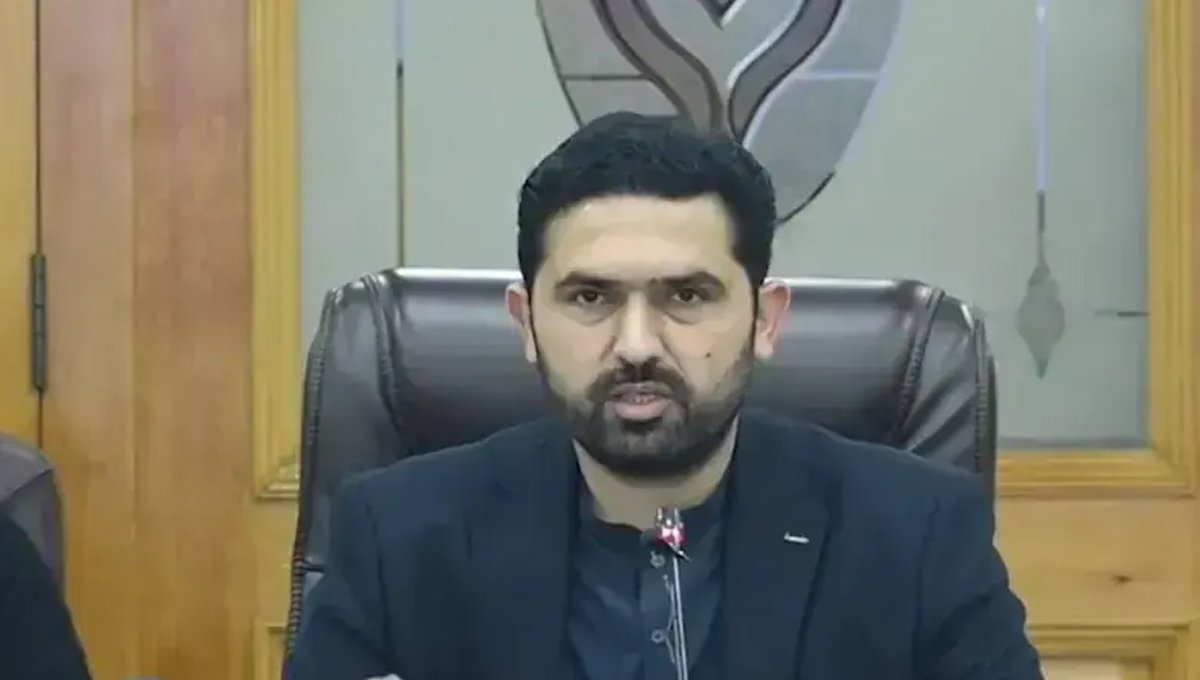 PTI rift deepens, CM Afridi faces mounting pressure in KP