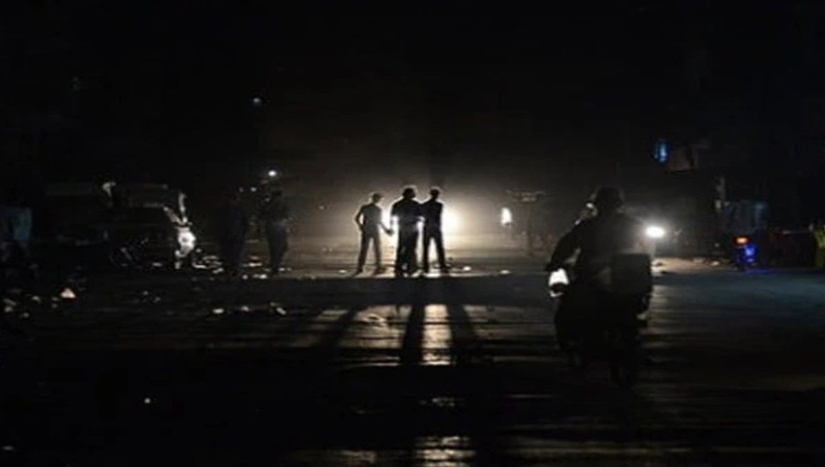 Power Outage Disrupts Peshawar and KP Districts After Severe Storm