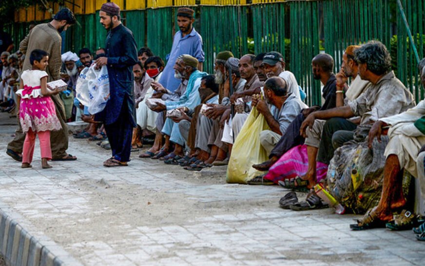 Pakistan’s poverty rate has climbed to 28.9 percent, according to the Economic Survey 2025–26, highlighting growing economic pressure on households amid inflation and widening inequality.