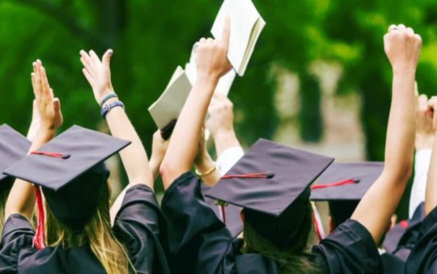 HEC, Scholarship