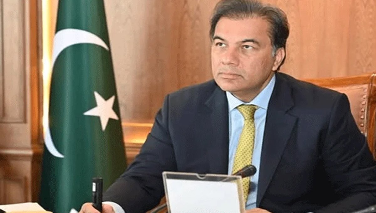 DG Passports Randhawa Announces Nationwide Cashless System in Passport Offices