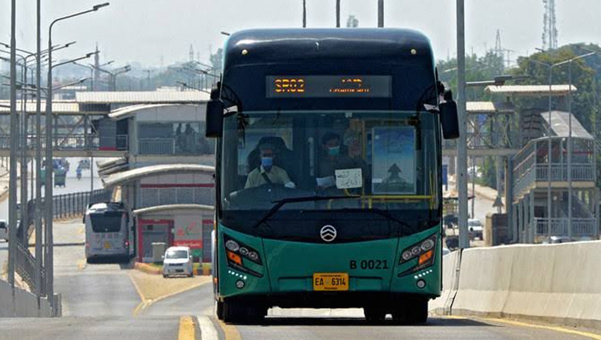 Driver Negligence Blamed as Two BRT Buses Collide in Peshawar