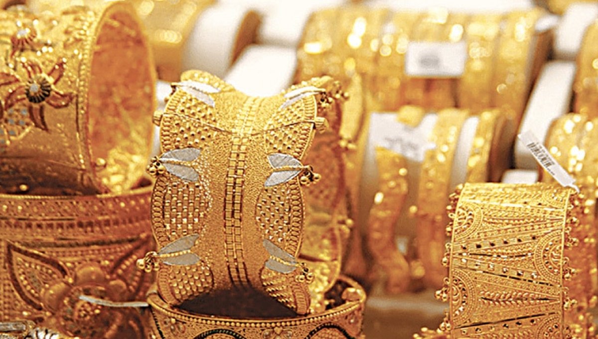 Gold Prices Drop in Pakistan as New Per Tola Rate Announced