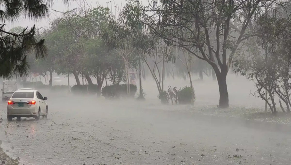 Heatwaves, Floods and Storms: PMD Sounds Weather Alert for Pakistan