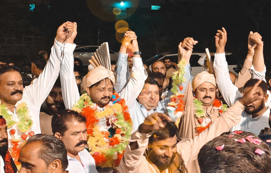 Councilor, Supporters Join IPP in Mirpur