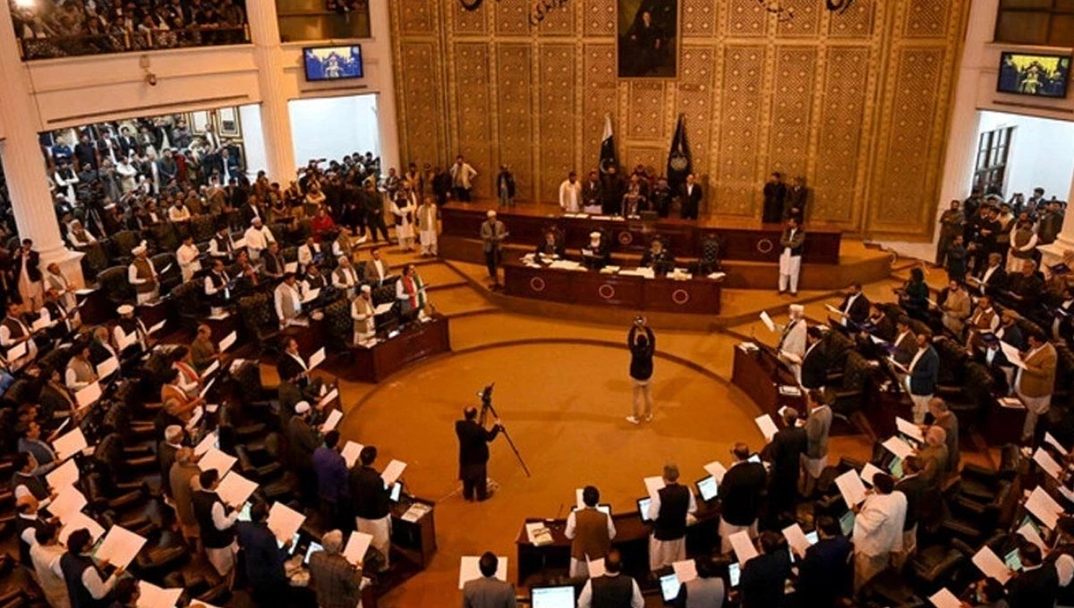 KP Assembly Speaker Calls Parliamentary Leaders’ Meeting to Discuss Privileges Bill