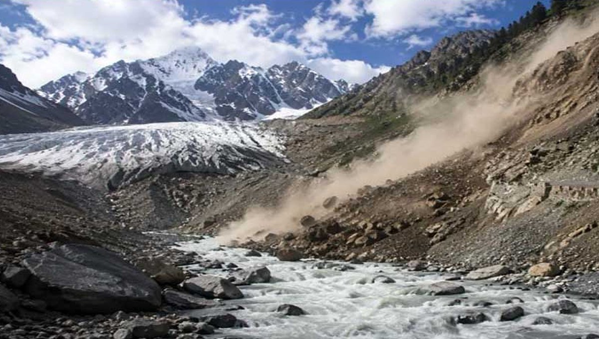 Melting Glaciers: PDMA Warns of Imminent GLOF Threat in KP
