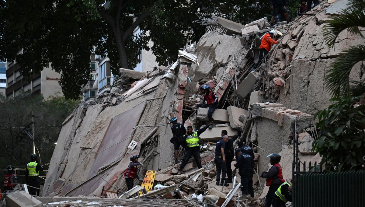 Venezuela Earthquake Kills Nearly All Government Officials in Hard-Hit Region