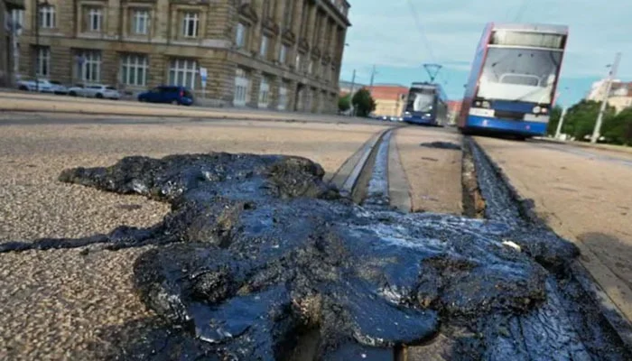 Why are roads in UK start melting at 40 degrees Celsius?