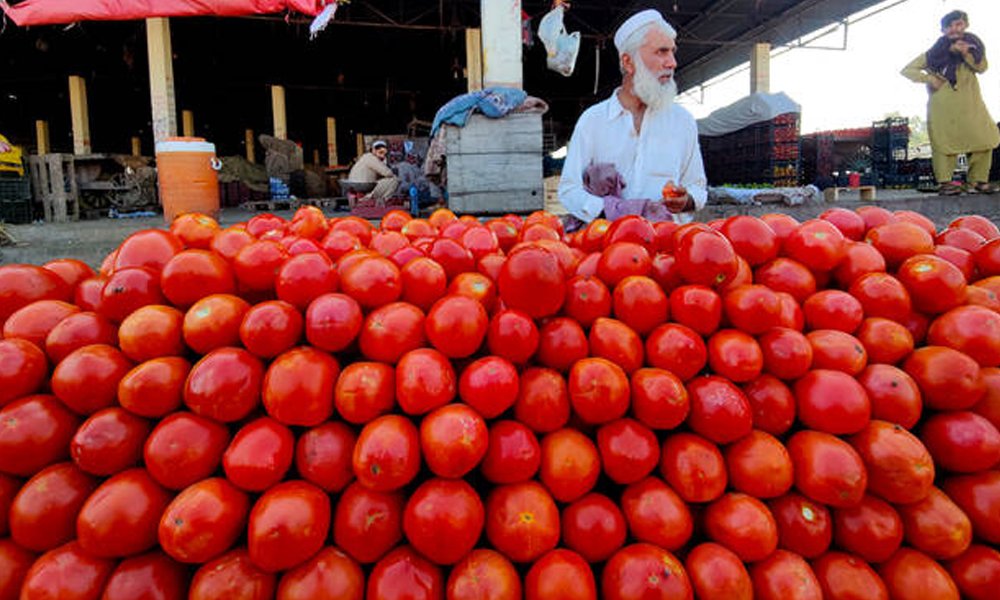 Tomato prices surge by Rs45 per kg again in Peshawar