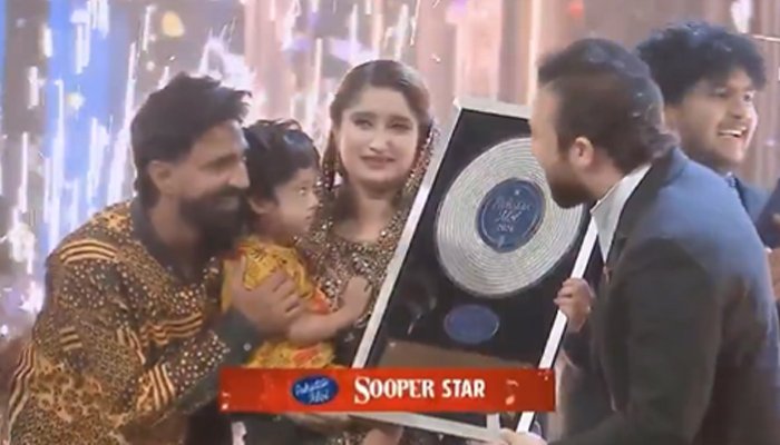 Faisalabad’s Hira Qaiser crowned winner of Pakistan Idol