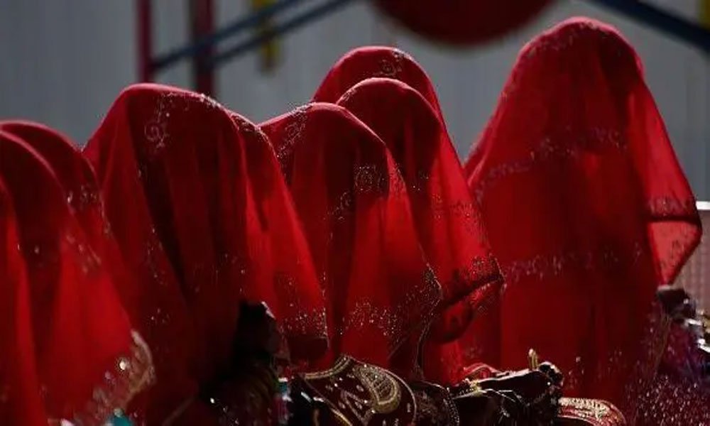 Brides disappeared from Mass wedding in India, Grooms left Humiliated