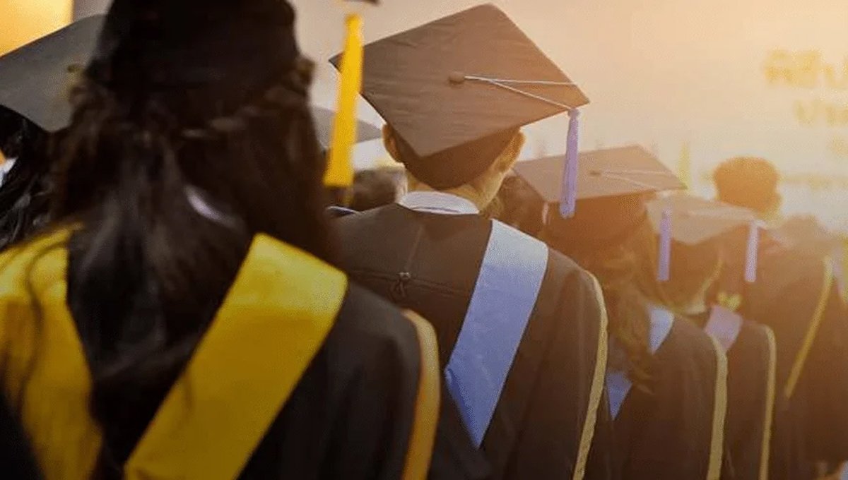 Good News for Graduates: KP to Pay Rs 25,000 Monthly Under New Internship Program