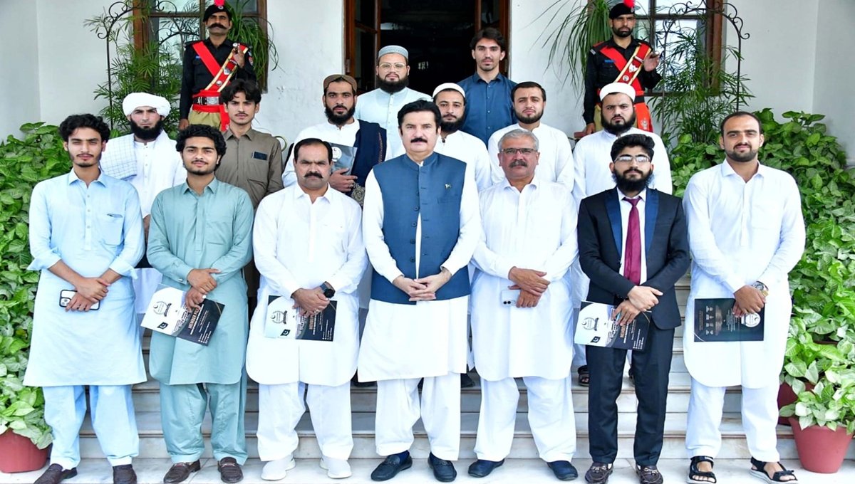 Governor Kundi Calls for Greater Focus on Youth Employment and Digital Awareness