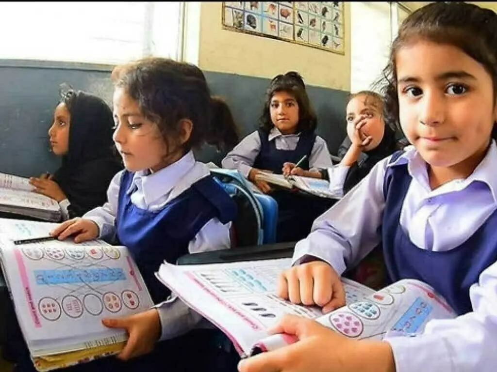 Major Update for Students as KP Education Department Responds to Viral Holiday Notice
