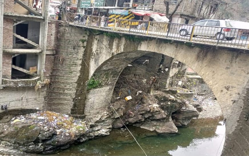 New Alpuri Bridge Construction Moves Closer as NHA Gives Shopkeepers 5 Days to Vacate
