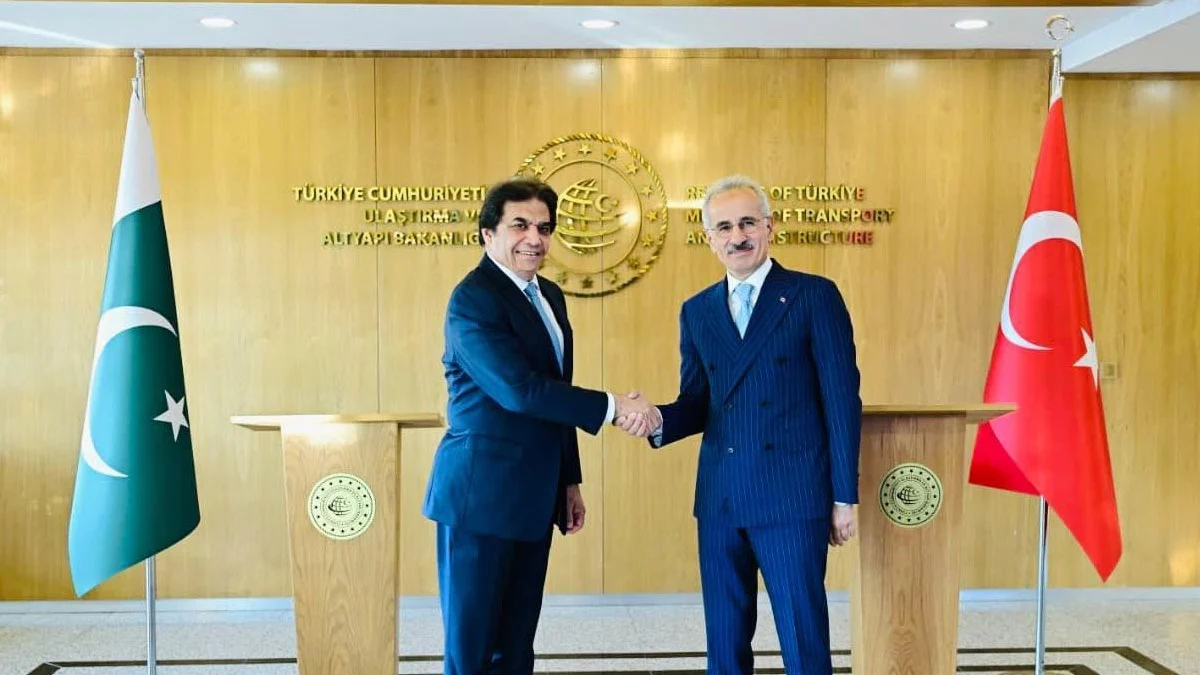 Pakistan and Türkiye agree to expand strategic railway partnership