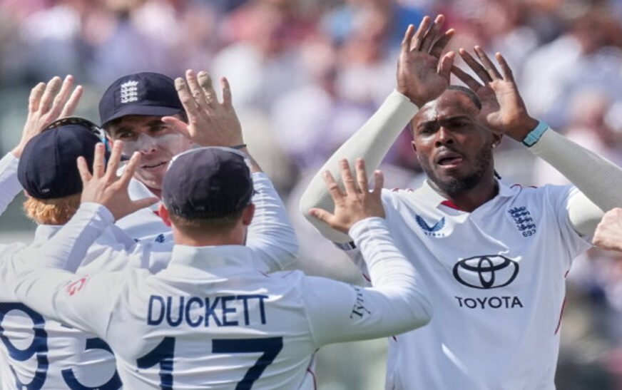 Pakistan Batting Line-Up Collapses Again Against England at Lord’s