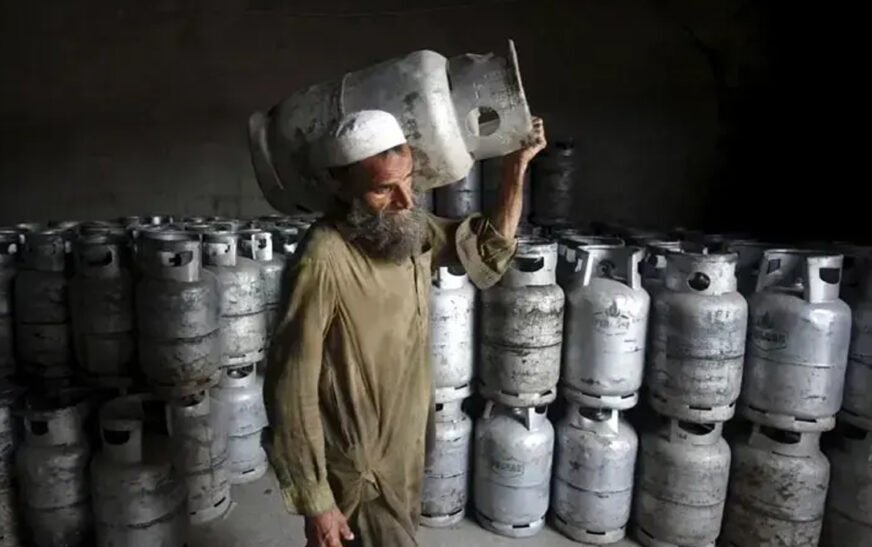 Peshawar LPG Price Hits Rs500 per Kg as Consumers Face Sharp Increase