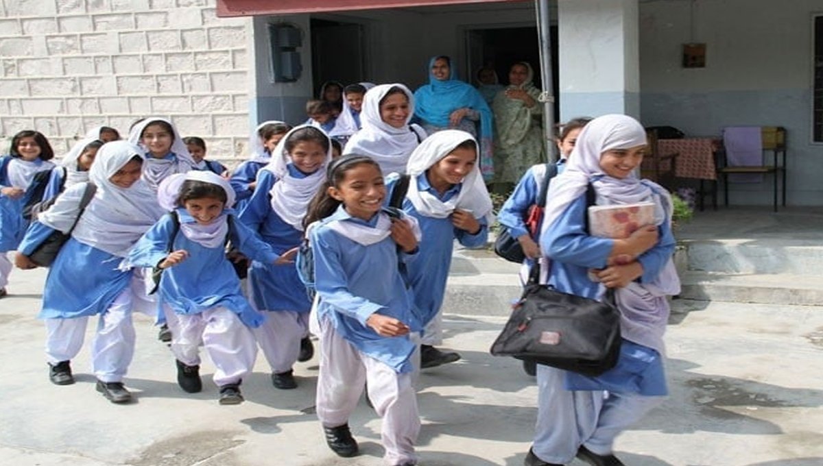 Peshawar: September Heatwave Sparks Calls to Rethink School Holiday Schedule