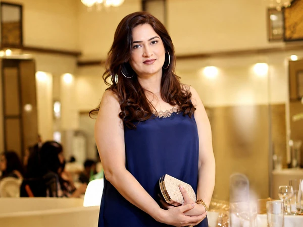 Senior television actress begins new chapter with marriage