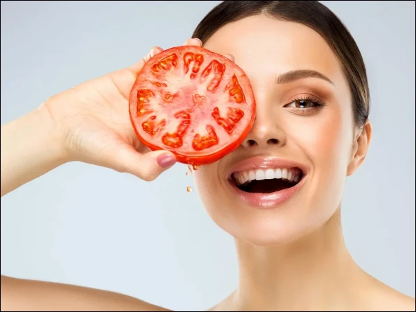 Easy home remedies to enhance skin beauty with tomatoes