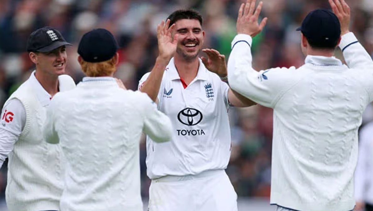 Pakistan Bowled Out for 133 as England Dominate Final Test