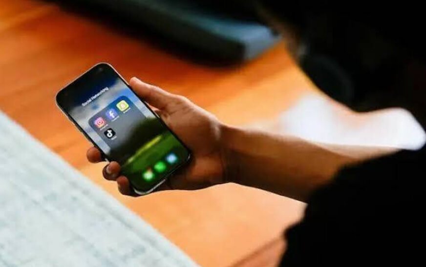 Punjab Assembly Passes Resolution to Ban Social Media for Under-16s