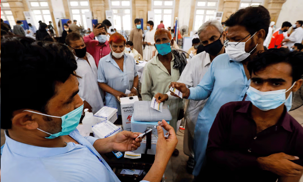 NADRA extends deadline for mandatory vaccine certificate for international travel