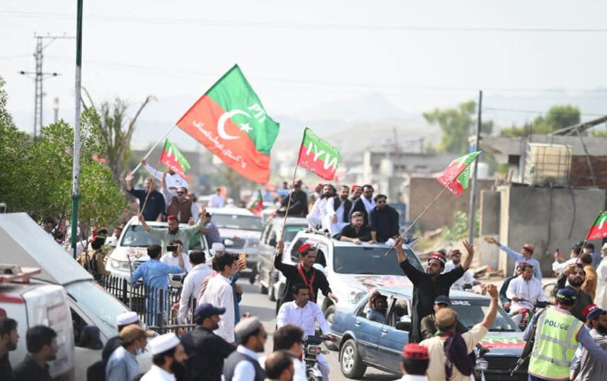 PTI’s Claims of Millions Questioned as Around 2,000 Workers Reach Lachi