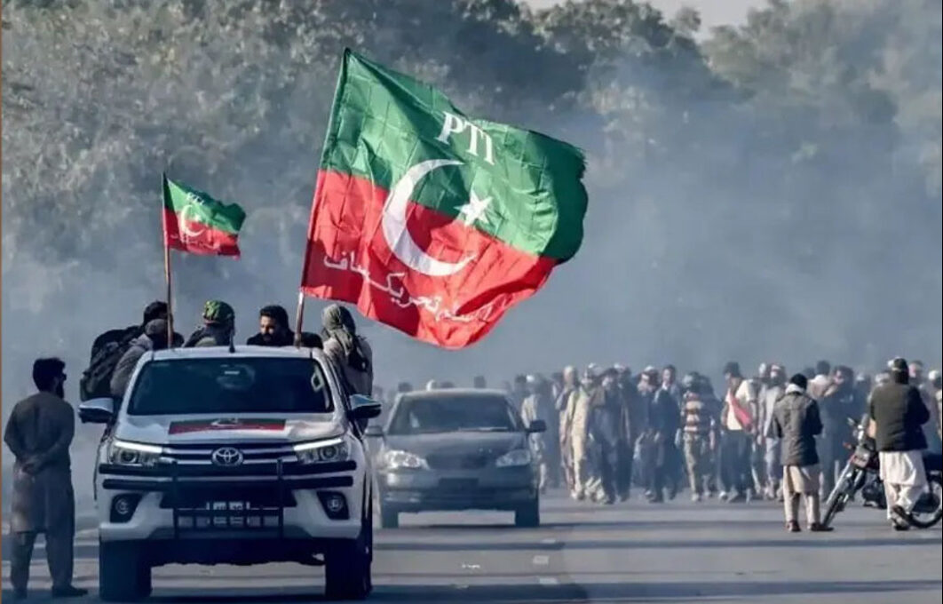 Routine lives of common citizens badly suffered amid PTI march