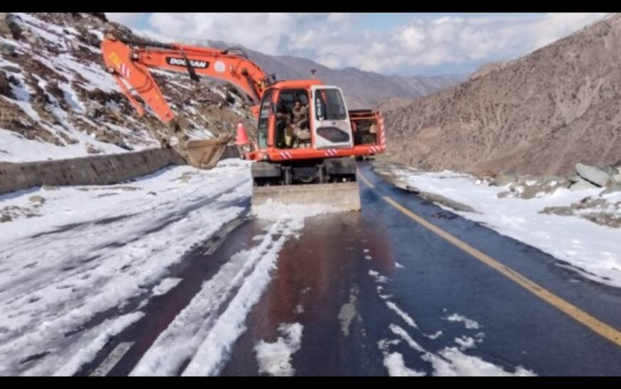 Travel Relief as Babusar Top Road Reopens to All Traffic