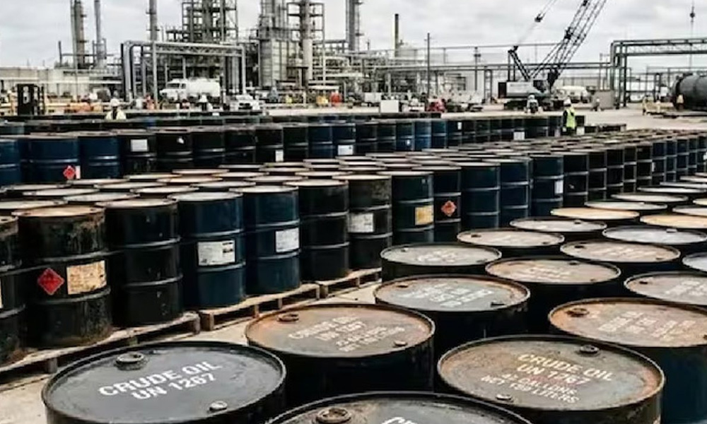 Crude oil prices fall in global markets