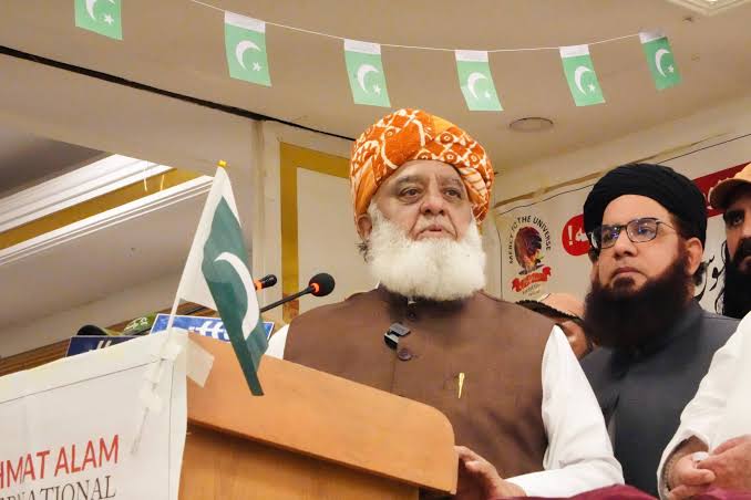 Where did NAB investigations against Maulana Fazlur Rehman reach?