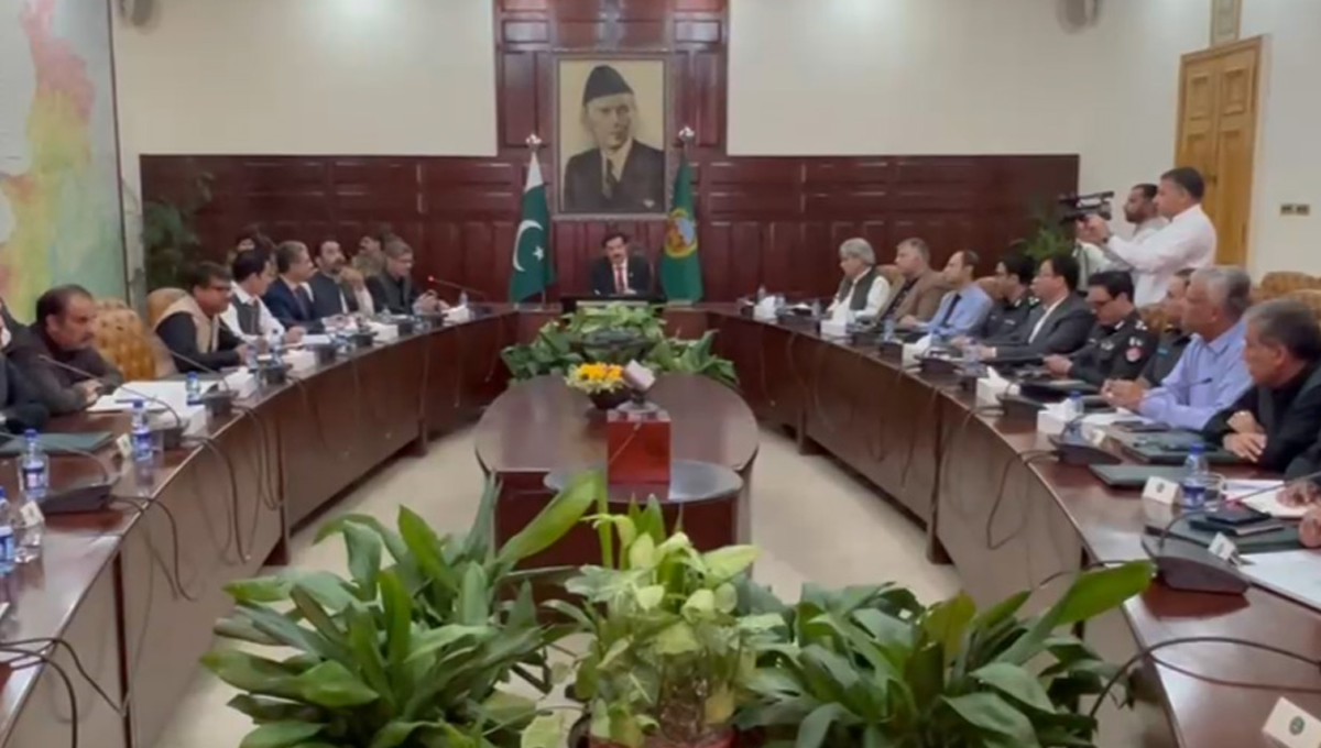 Peshawar Master Plan: Governor Directs Speedy Development, Traffic Reforms and Underground Power Cables