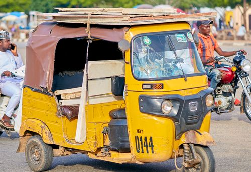 KP Rickshaw Owners Association Warns Govt Against Action on Unregistered Rickshaws